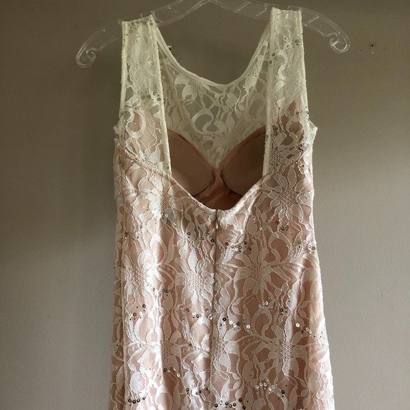 Nina Canacci Lacy Wedding Dress - Picture 4 of 13